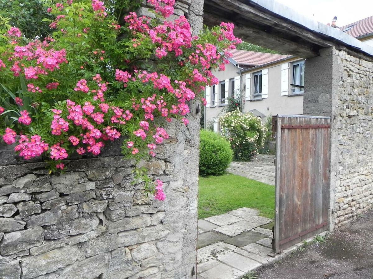Gite D Ombeline Bonnal Exterior photo
