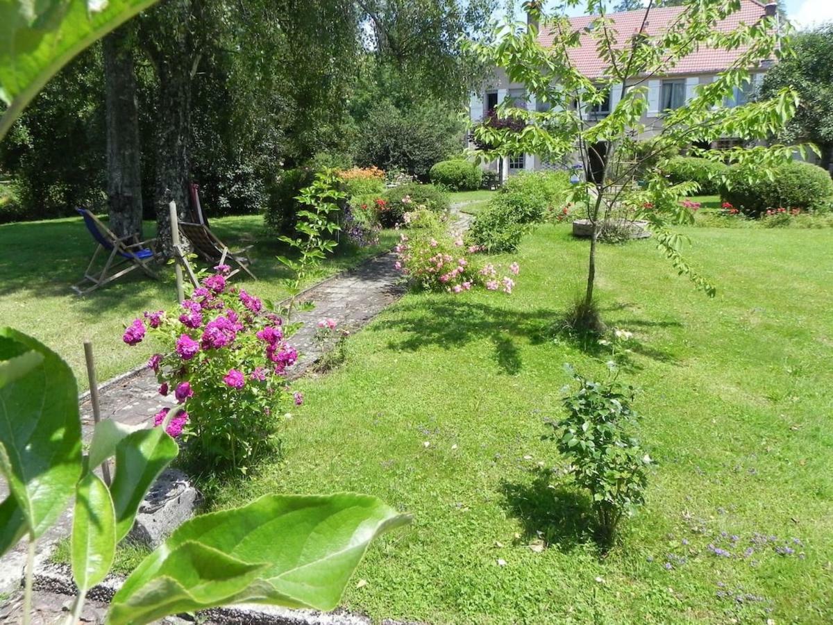 Gite D Ombeline Bonnal Exterior photo